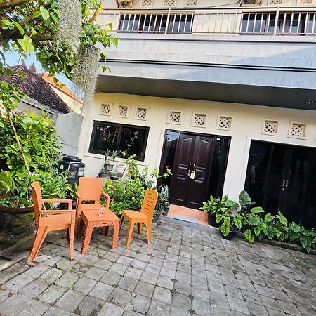 Mama Mega Homestay Pesanggaran Kültér fotó