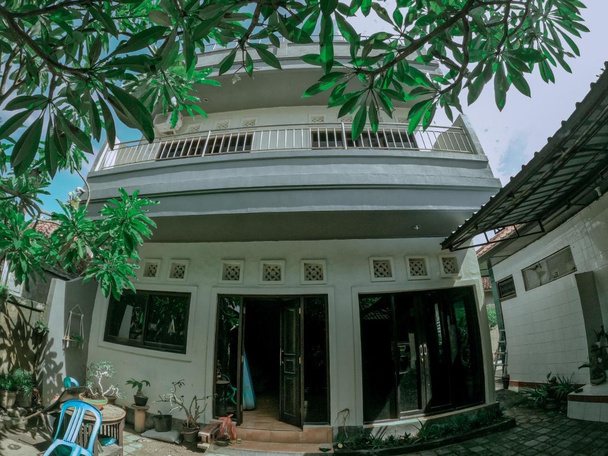 Mama Mega Homestay Pesanggaran Kültér fotó